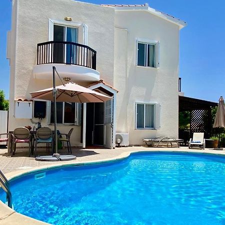 Villa Alicia With Priv Pool, Beautiful Garden And Shady Veranda- 5 Min To The Beach Peyia Exterior foto