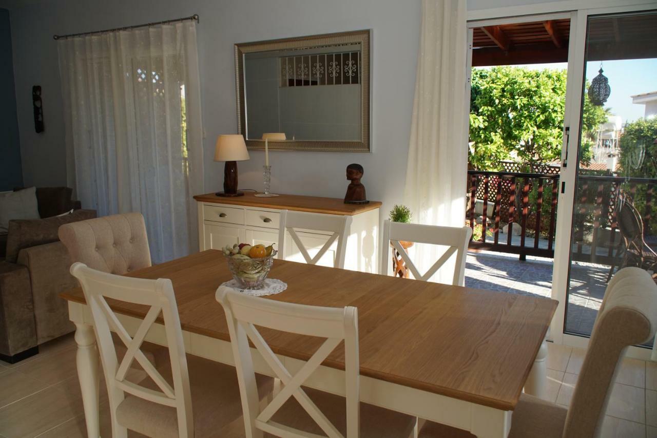 Villa Alicia With Priv Pool, Beautiful Garden And Shady Veranda- 5 Min To The Beach Peyia Exterior foto